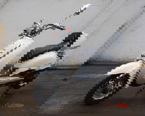 Roketa MC-16K Capri 150 Moped Scooter - Powersports Warehouse